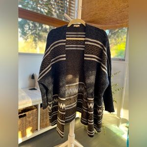 Patterned cardigan. Size medium.